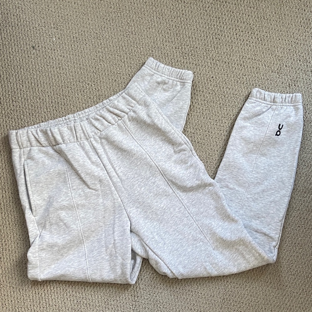 NWOT On Running Club Pants